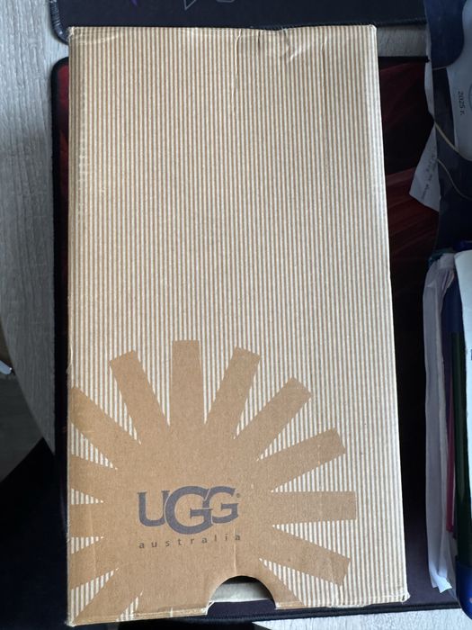 Продаю сапоги Ugg, торга нет, оригинал