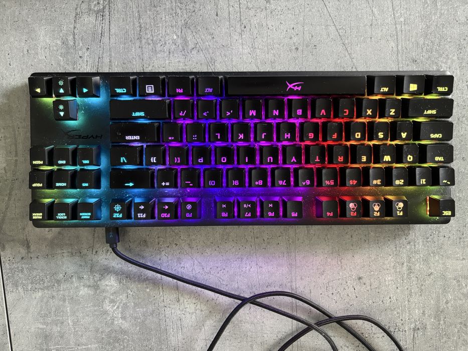 Tastatura gaming HyperX,microfon Razer,casti boAt,cooler laptop Triostore