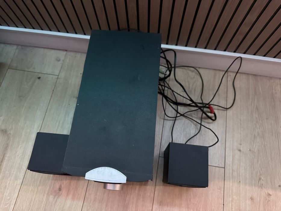 Microlab m-930 2.1 стереопара с сабвуфером.