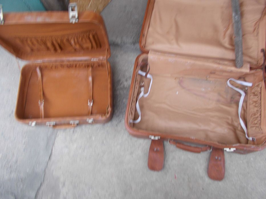 Стари кожени куфари от соца