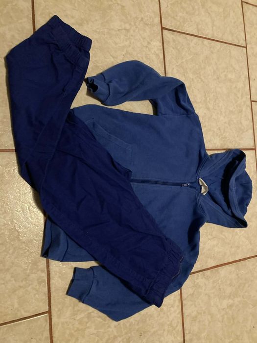 Vând lot de haine copii