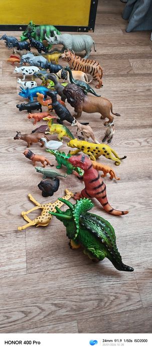 Игрушки динозавры