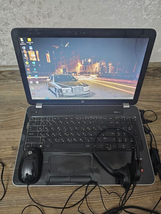 Ноутбук продам работает