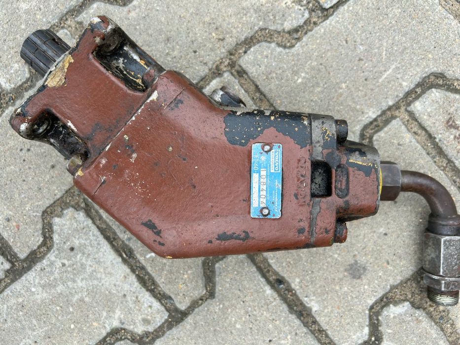 Насос на манипулятор