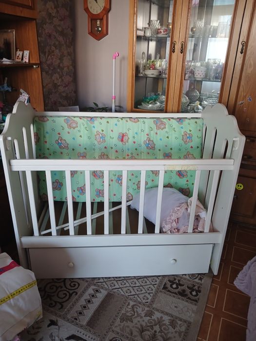 Манеж-маятник для девочки в Алматы