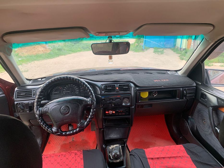 Срочно продам Opel Vectra 1993 г.в.