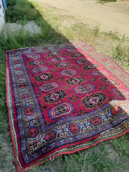 Продам ковры 2×3м