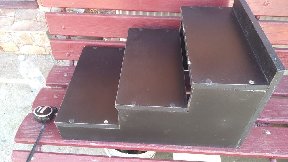 Trepte din lemn 60 Lei 2 Buc