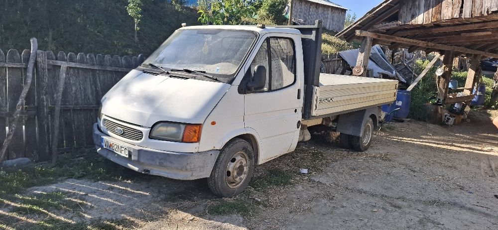 Camioneta Ford Transit