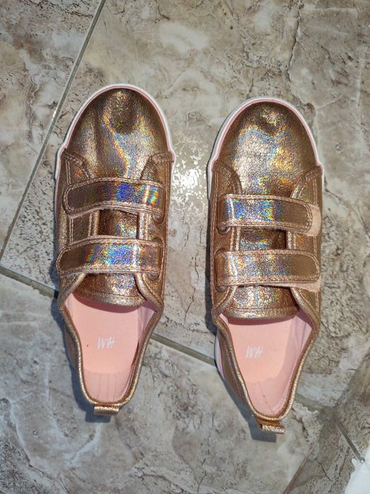 Детски нови обувки за момиче с велкро номер 33