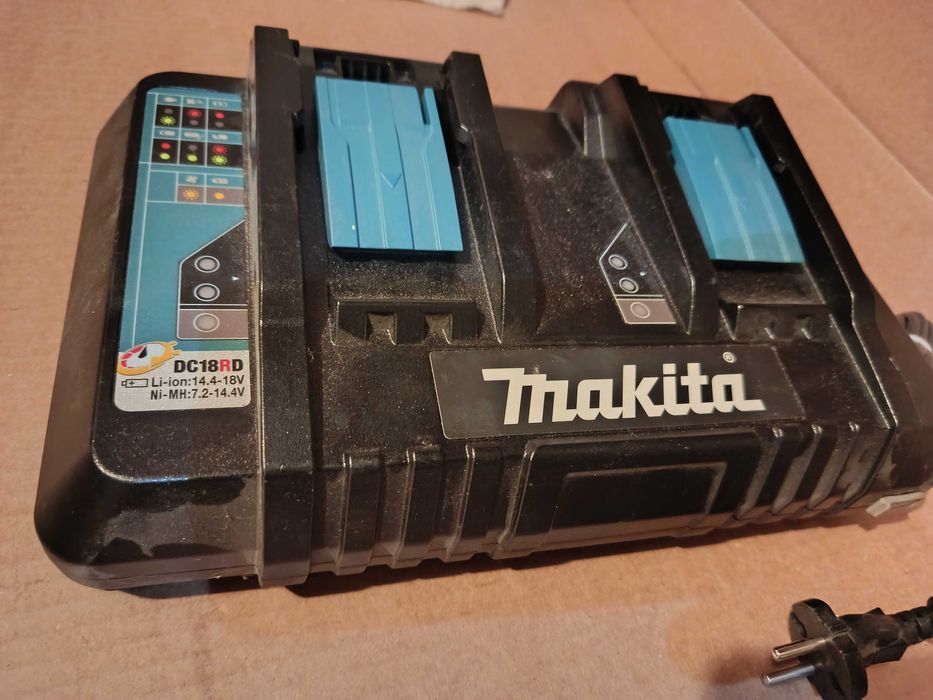 Makita DC18RD DUAL charger incarcator sursa baterie 12V 14.4V 18V 9A