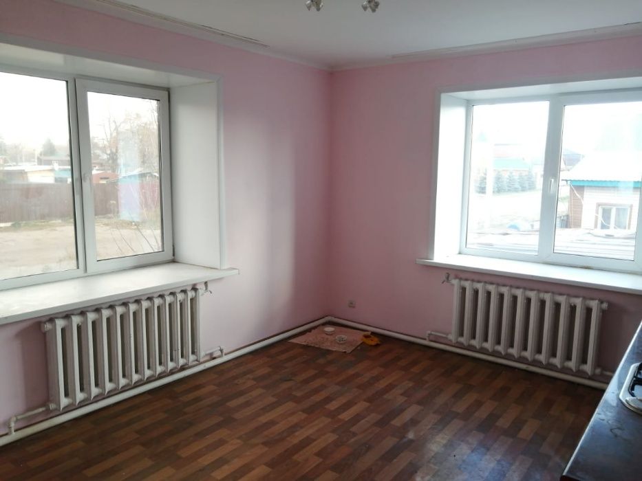 Продам коттедж в центре города.