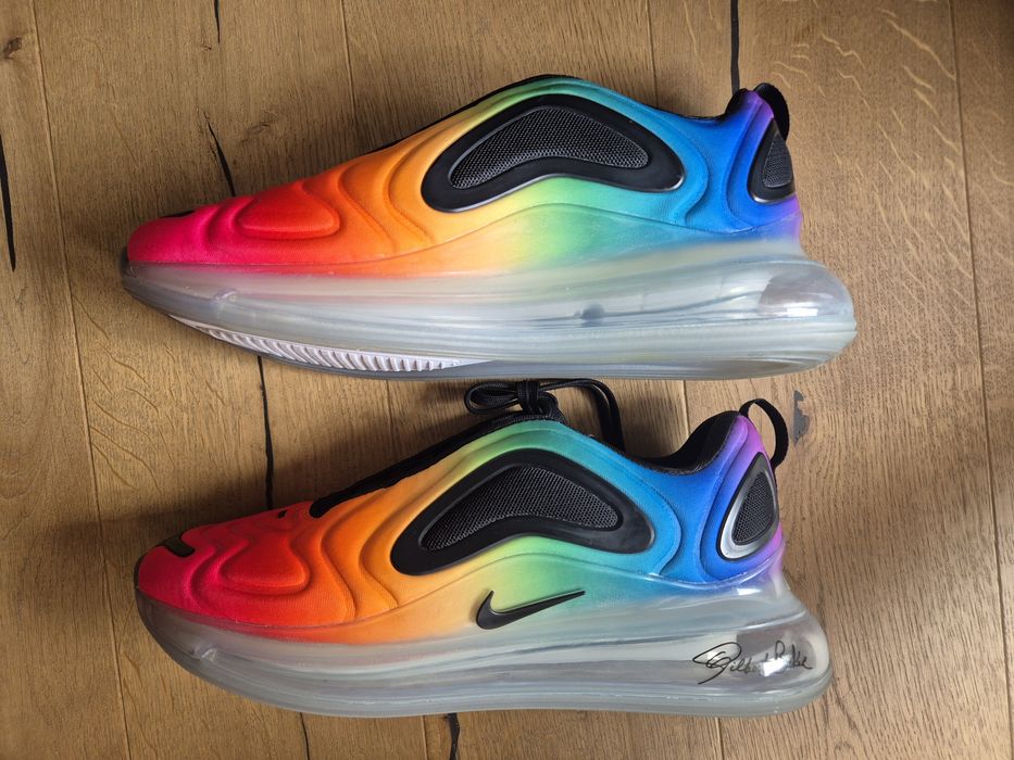 NIKE AIR MAX 720 BETRUE
Black/ Team