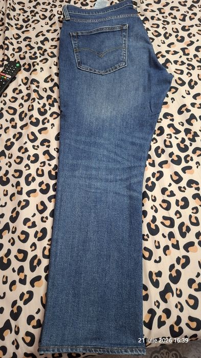 Blugi LEVI'S, Originali, modelul 511,măsura W36L32,albaștri