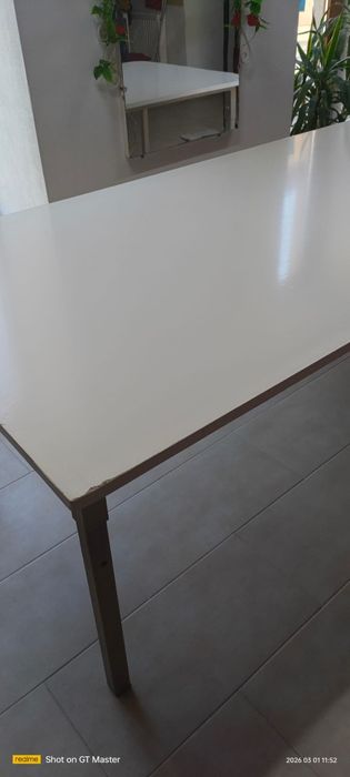 Mese reglabile cu picioare detasabile