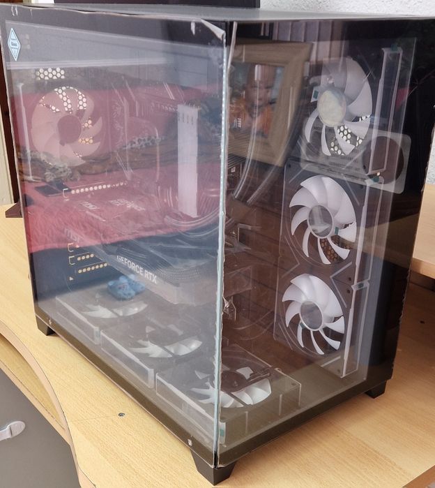мощен компютър MSI gaming work pc 64GB DDR5 i7 5070ti
