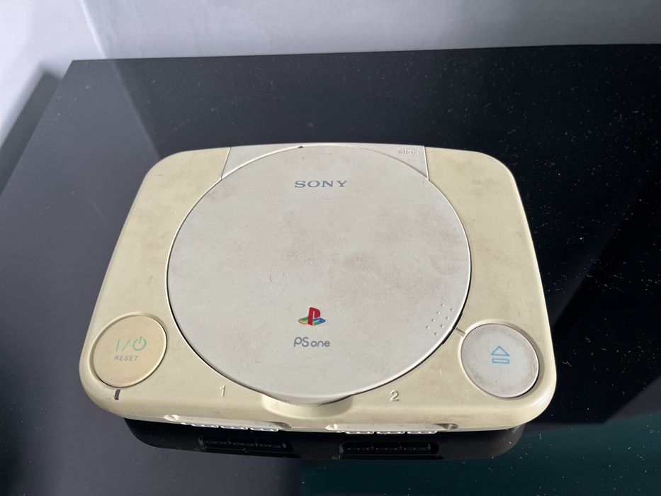 Продам PlayStation one