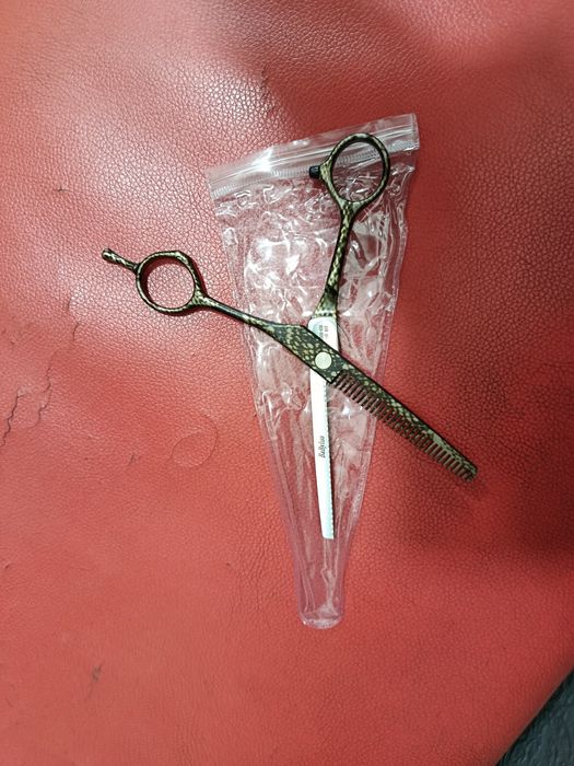 Yangi Qaychi Sotiladi.