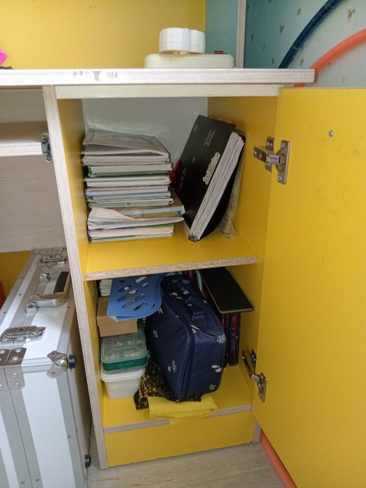 Писменный   стол