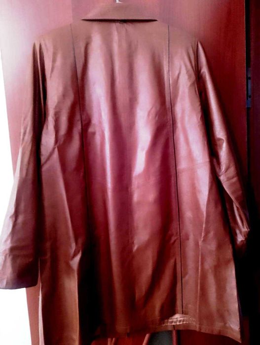 женский кожаный плащ