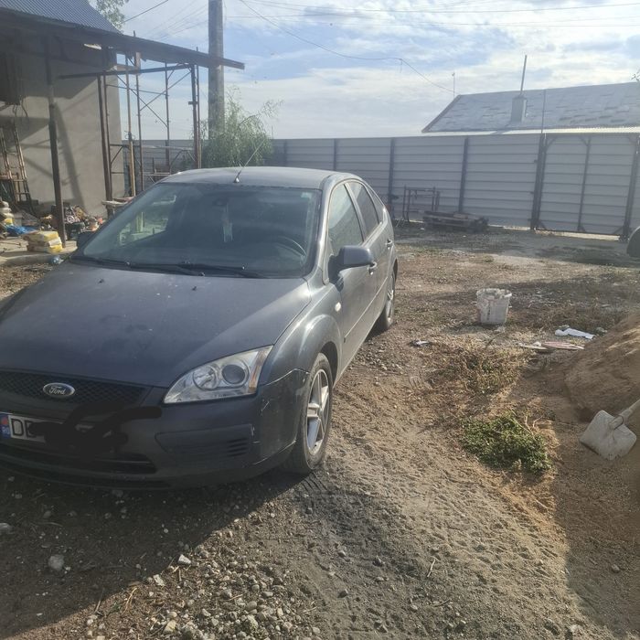 Dezmembrez ford focus 2