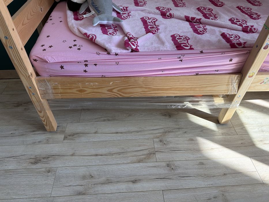 Продам детскую кроватку 80х160