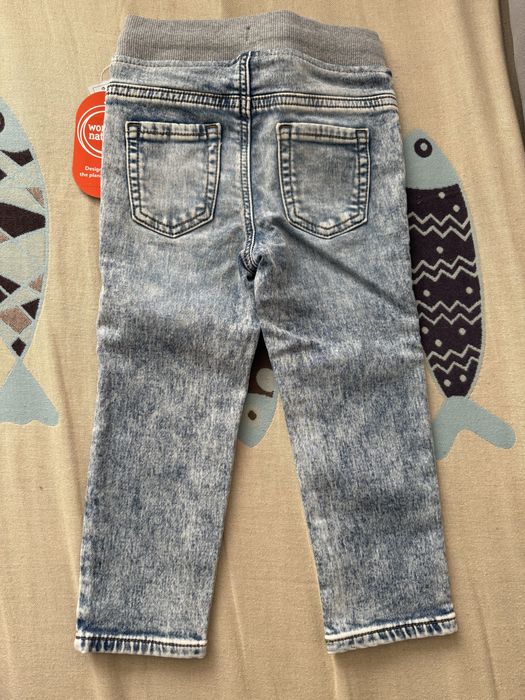 Продам детские новые джинсы