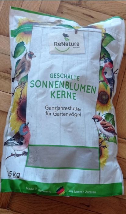 De vînzare mâncare pentru pasari ambalata la saci de 2 și 2,5 kg,impor