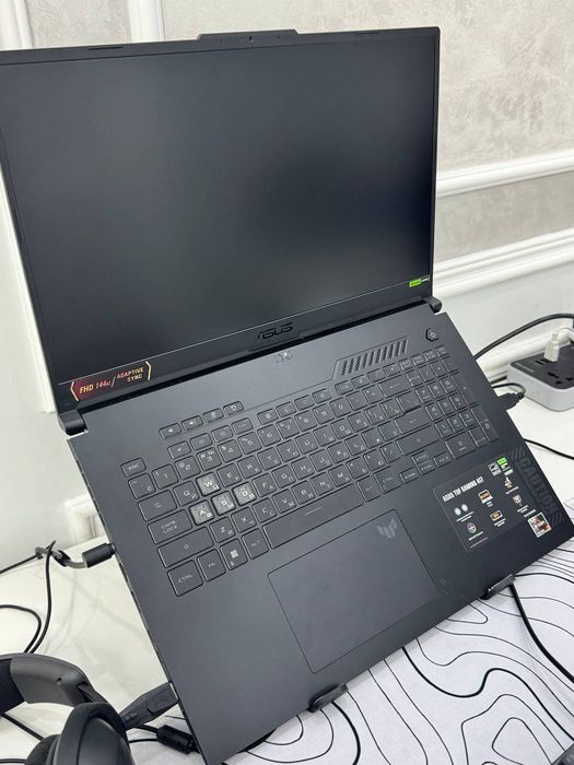 Asus tuf gaming A17 FA707