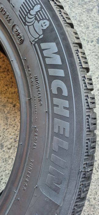 4 anvelope iarna Michelin 215/55/17,dot 2020,ca si noi.Pret pe buc.