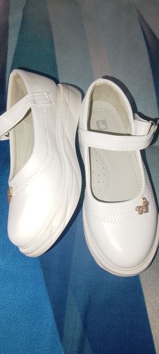 Туфли школьные белые