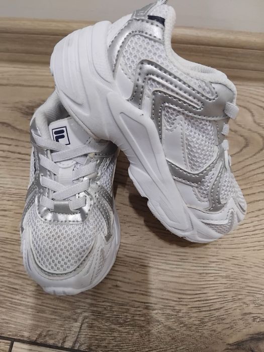 Детски маратонки Fila