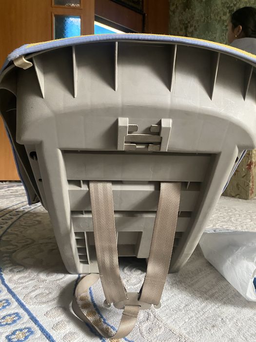 Продам кресло детское