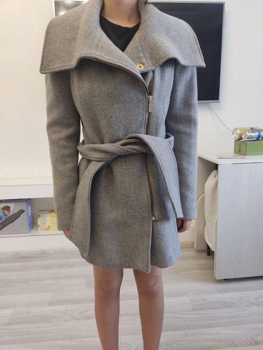 Продаю пальто демисезонная