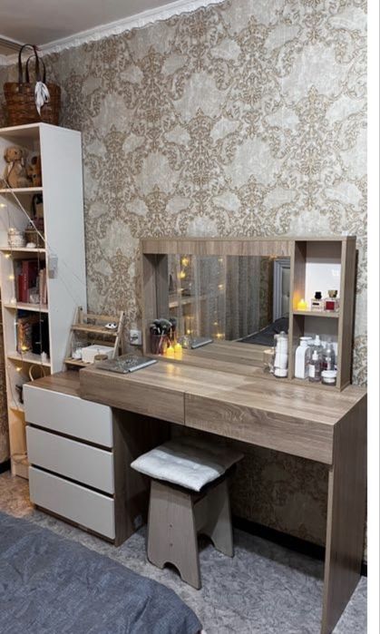 Туалетный столик