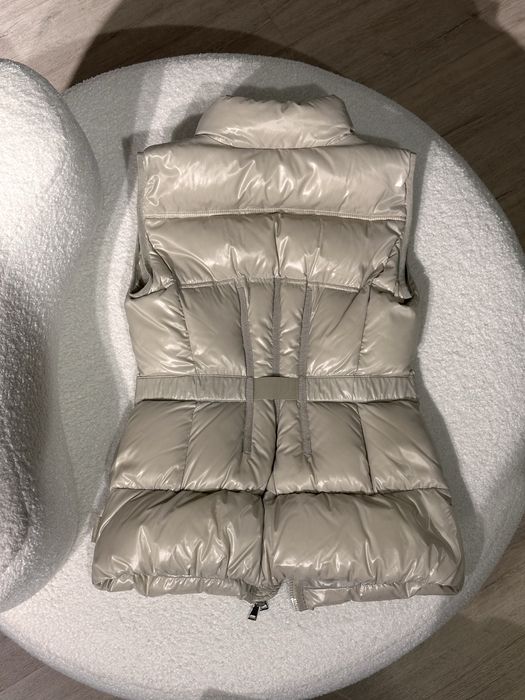 Женский жилет Moncler