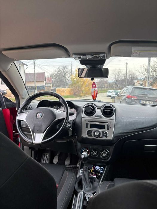 Vând Alfa Romeo Mito