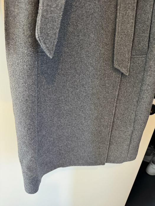 Продавам H&M палто сиво