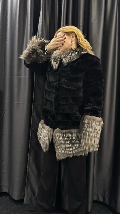 Палто от естествен косъм норка и лисица.