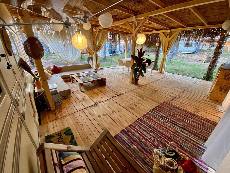 ЛЯТО 2026! Бохо Каравани под наем на “Кайт Къмпинг Градина” ДО ПЛАЖА