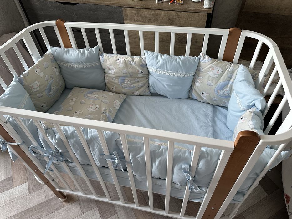 Продам детскую кроватку