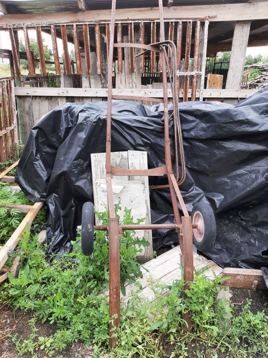 Продам пескаблочный станок срочна.