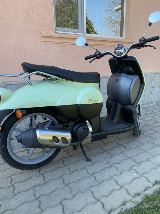 Moto  RETRO SCUTER benelli 9000 km impecabil