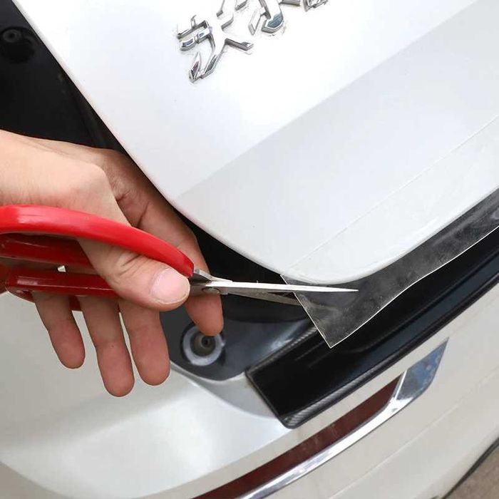 Предпазна лента за лайсни или прагове на кола