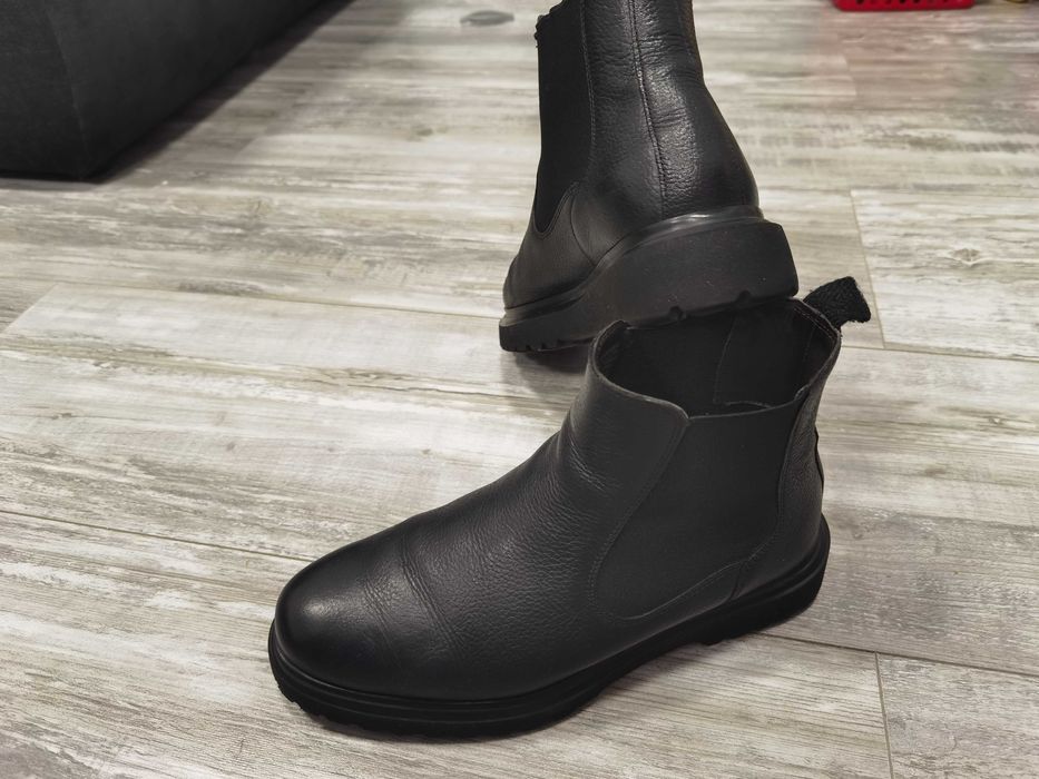 Боти Massimo Dutti 40 номер. Естествена кожа. Много са запазени