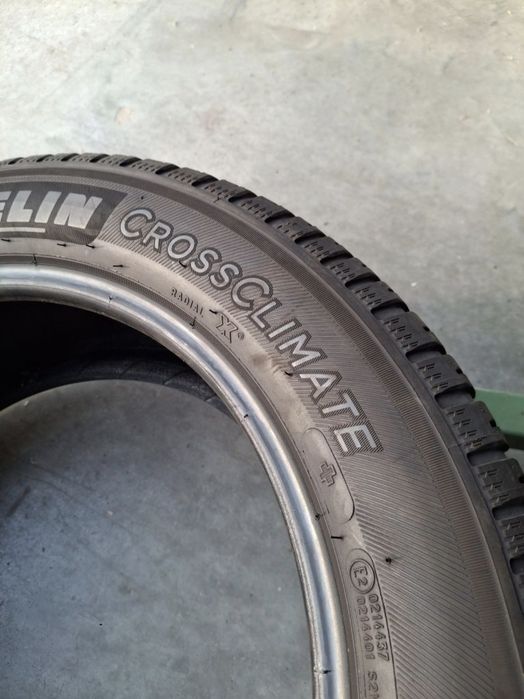 2 Anvelopele m+s 215 55 r17 Michelin