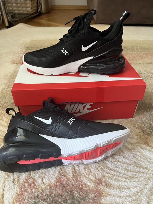 Маратонки Nike Air Max 270