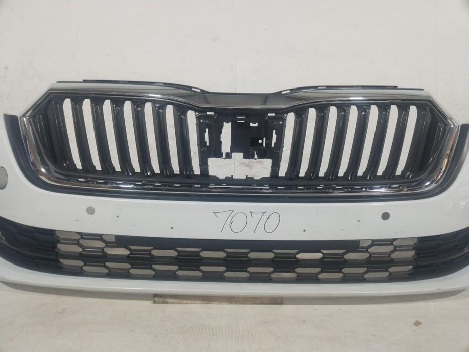 Bara fata Skoda Octavia 4, 2020, 2021, 2022, 2023, 2024, cod origine OE 5E3807221.