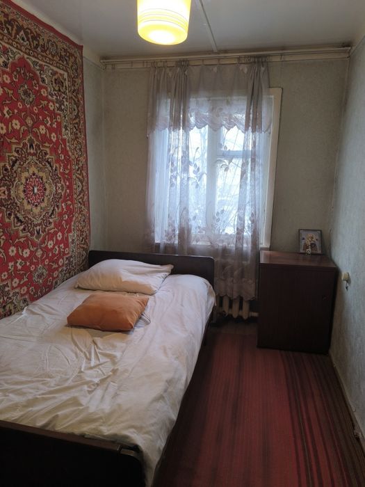 2 х комнатную квартиру в деревянном доме. С мебелью и техникой огород