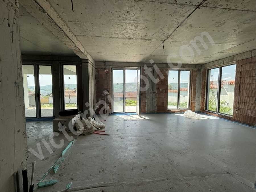 Продава се Къща в с. Леденик, Област Велико Търново - 236 кв.м за 1229 €/кв.м - Снимка #5